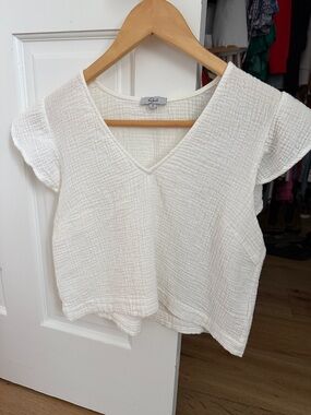 Rails Ivory Gauze V-Neck Flutter Sleeve Top